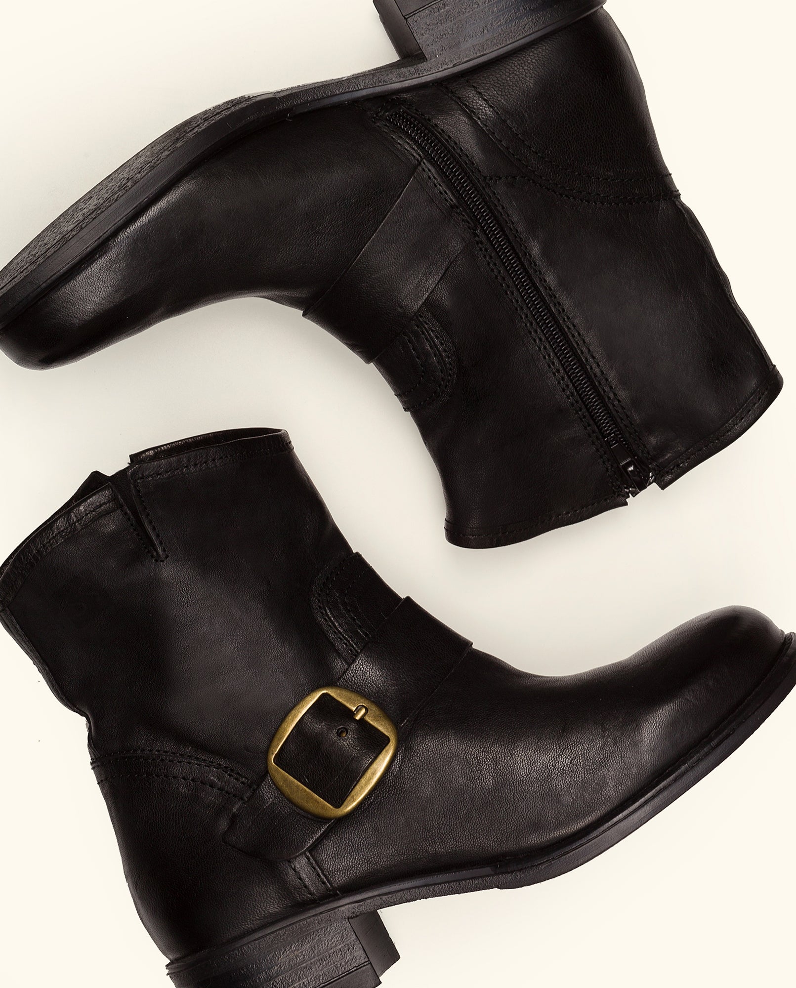 Flat ankle boot MONS-001 black