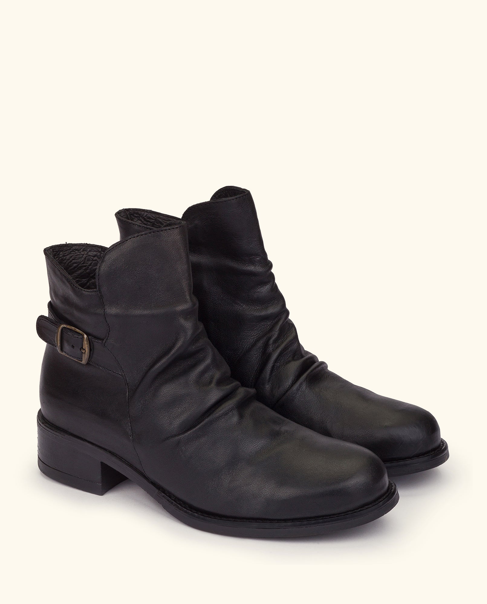 Flat ankle boot MONS-002 black