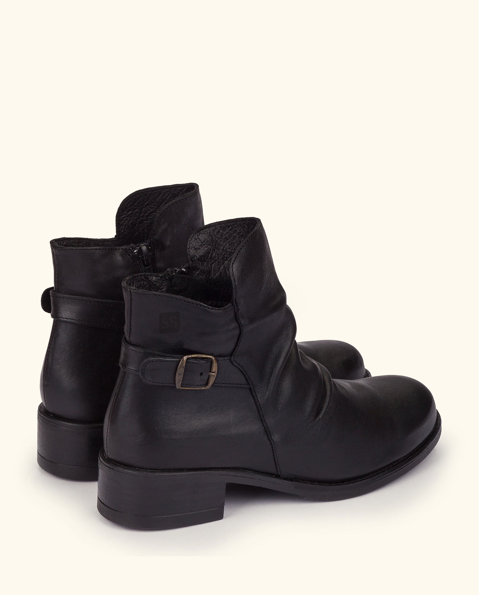 Flat ankle boot MONS-002 black