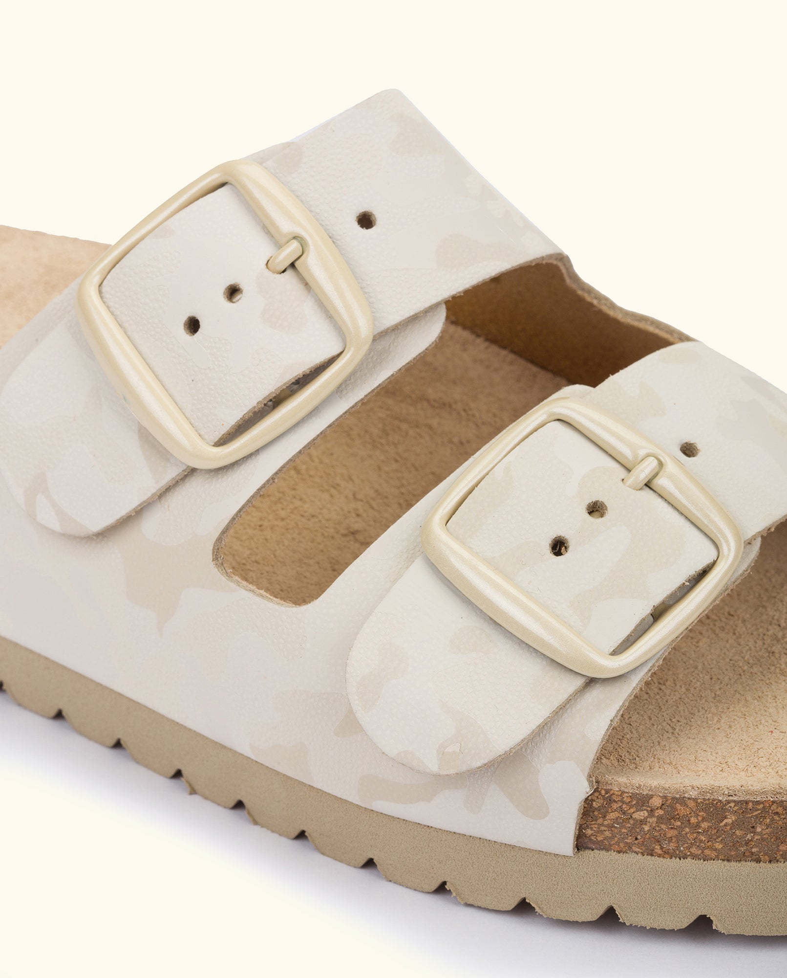 Flat sandal NOJA-001 beige