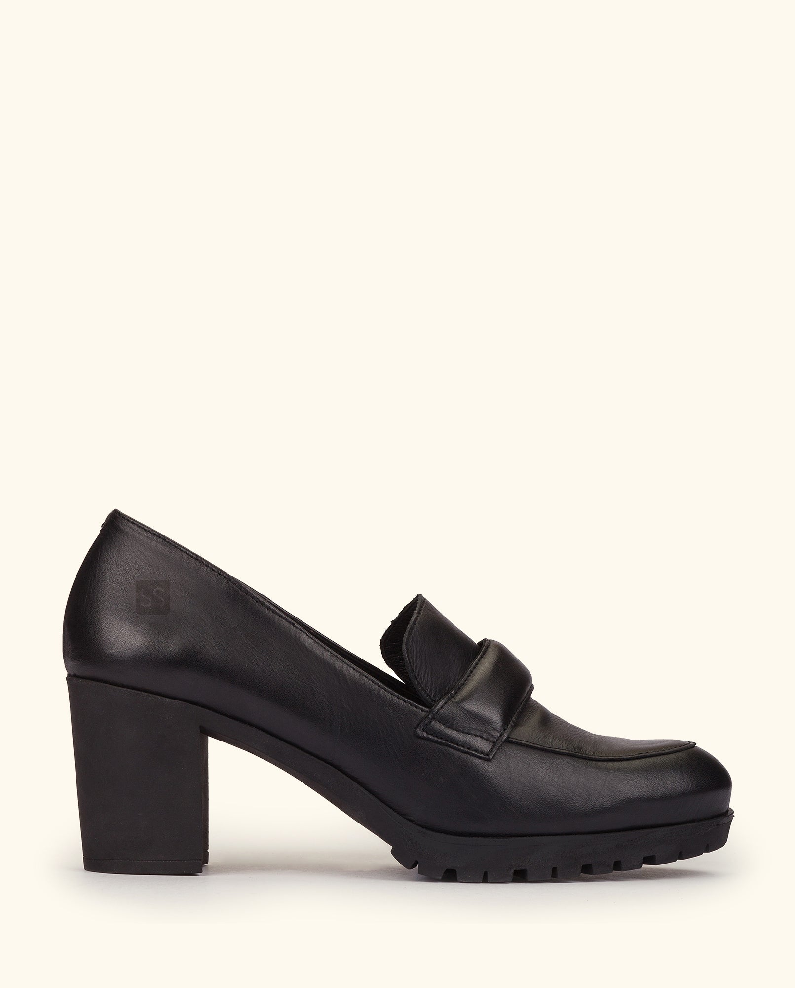 Heeled shoe PRAGA-013 black