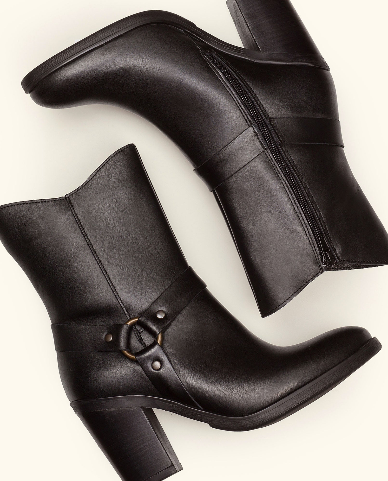 Heeled ankle boot TOURS-008 black